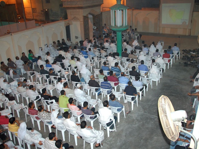 الحضور في الندوة ( تصوير: أحمد آل حيدر