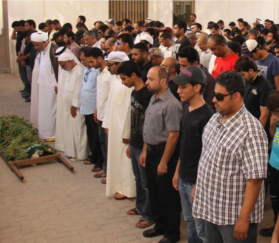الصلاة على جثمان سيدجواد أحمد المتوفى بالسكلر
