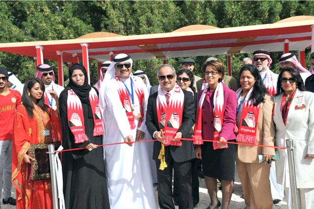 رئيس جامعة البحرين مدشناً الاحتفال بالعيد الوطني و«الجلوس»