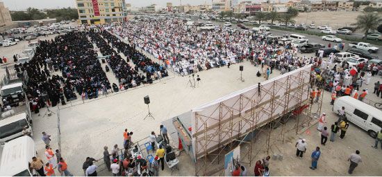 حشود من جماهير المعارضة في اعتصام طالب بالتحول الديمقراطي - تصوير محمد المحرق