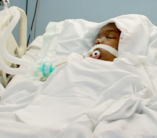  الفقيدة فاطمة أثناء تلقيها العلاج في «السلمانية»