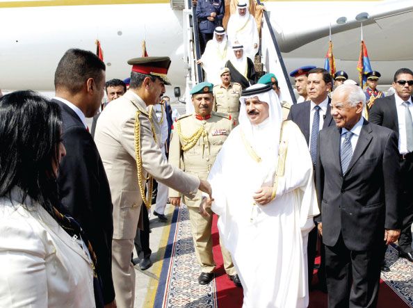 العاهل لدى وصوله لجمهورية مصر العربية