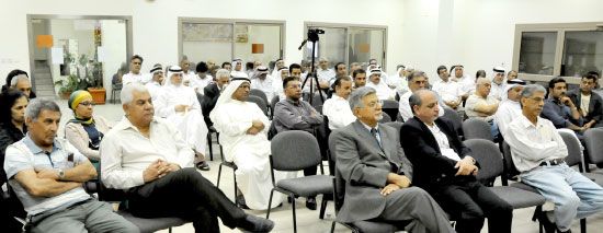 الحضور في ندوة «آفاق الحوار المتعثر في البحرين» في «وعد»  - تصوير أحمد آل حيدر