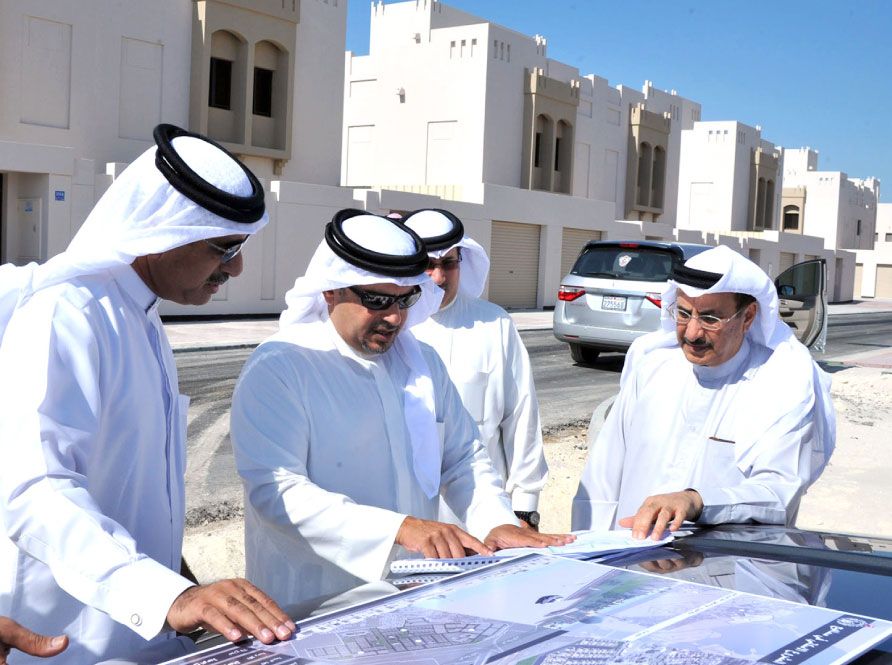 سمو ولي العهد في موقع مشروع سماهيج الإسكاني - بنا