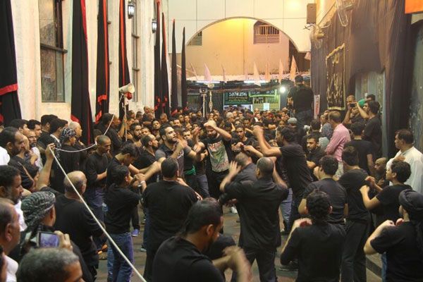 جموع غفيرة شاركت في عزاء المنامة يوم أمس 