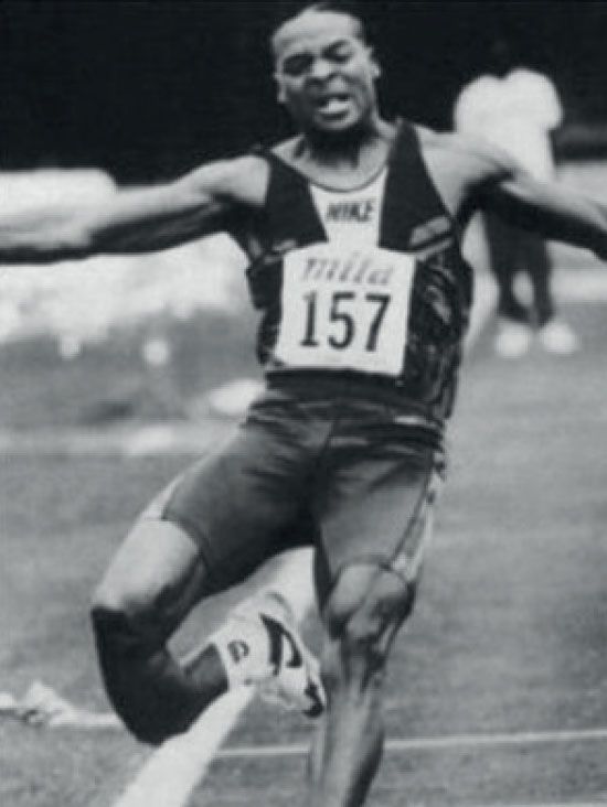 تعرض لاعب ألعاب القوى الأمريكية لويلين ستاركس ذو الـ 24 عاماً لكسر مركّب خلال القفز في دورة الألعاب الأولمبية 1992 في نيويورك. وكانت هذه آخر قفزاته.