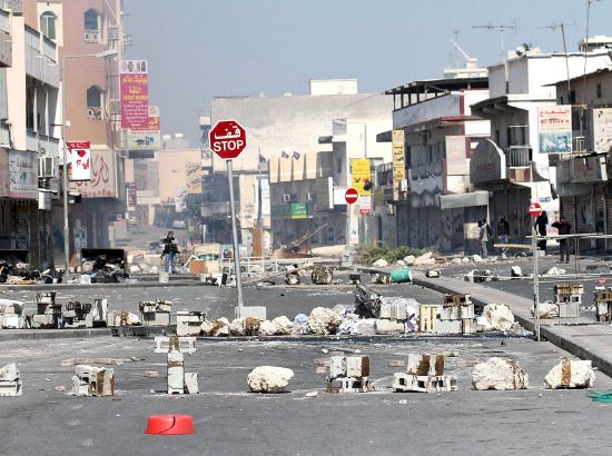 المحتجون أغلقوا عدداً من الطرقات بوضع الحواجز-تصوير محمد المخرق