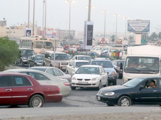 اختناق مروري يومي على دوار بوري يصل حتى شارع الضلع غرباً والدوار الأول من مدينة حمد