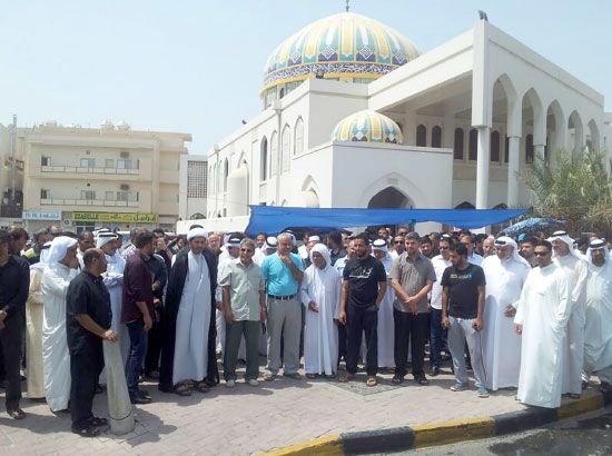 الاعتصام بالقرب من مسجد الإمام الصادق بالقفول