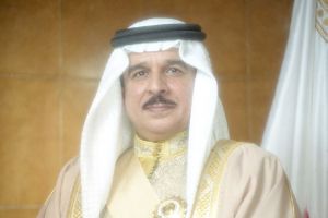 العاهل يبعث برقيات شكر لقبائل وعوائل بحرينية أعلنت الولاء لجلالته
