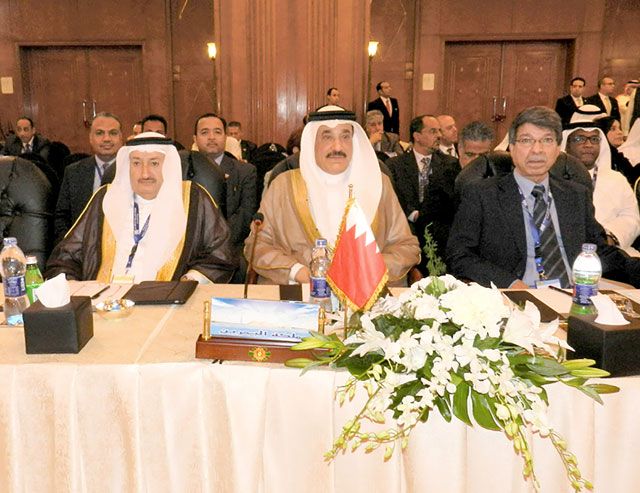 وزير العمل مترئساً وفد البحرين بمؤتمر العمل العربي