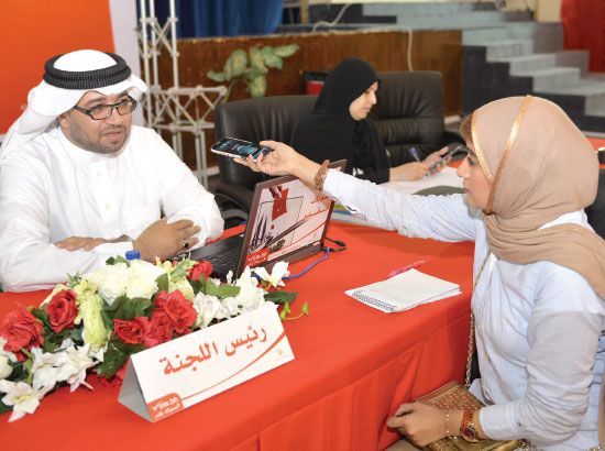 «الوسط» تحاور النائبين الدوسري والرميحي ورئيس اللجنة الإشرافية بالمحافظة الجنوبية - تصوير أحمد آل حيدر