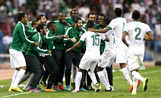 فرحة لاعبي السعودية بهدف التقدم - reuters