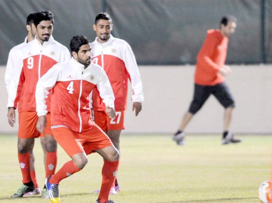 تأخر وصول (القائد) محمد حسين... وغداً إبعاد 4 لاعبين   رياضة - صحيفة الوسط البحرينية - مملكة البحرين