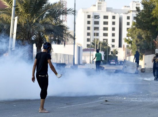 قوات الأمن استخدمت الغاز المسيل للدموع لتفريق المحتجين في أبو صيبع  - reuters