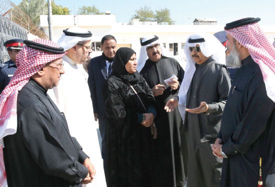 سمو رئيس الوزراء خلال  زيارته منطقة عراد