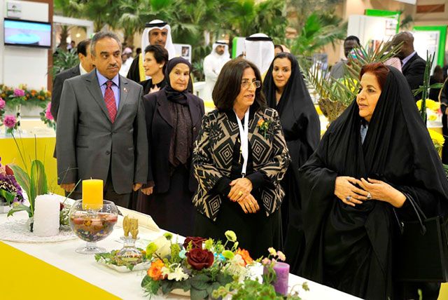 قرينة عاهل البلاد لدى افتتاحها معرض البحرين الدولي للحدائق أمس