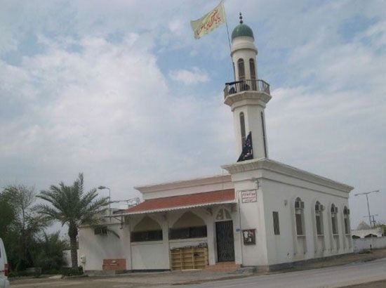 مسجد ومقام الشيخ عيسى بن إبراهيم في قرية «حلة العبد الصالح»