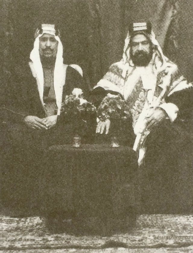أمير البحرين الشيخ حمد بن عيسى وولي العهد السعودي الأمير سعود بن عبدالعزيز