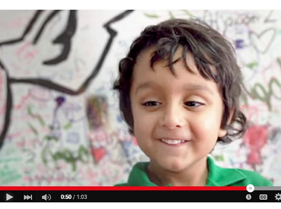 لقطة من الفيديو الذي بثه اليوسف بعنوان «مذهبي بحريني»