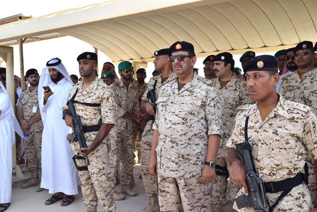 القائد العام لقوة دفاع البحرين لدى حضوره مراسم التشييع