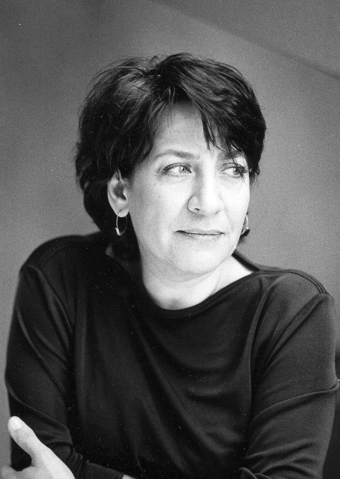 الكاتبة اللبنانية هدى بركات