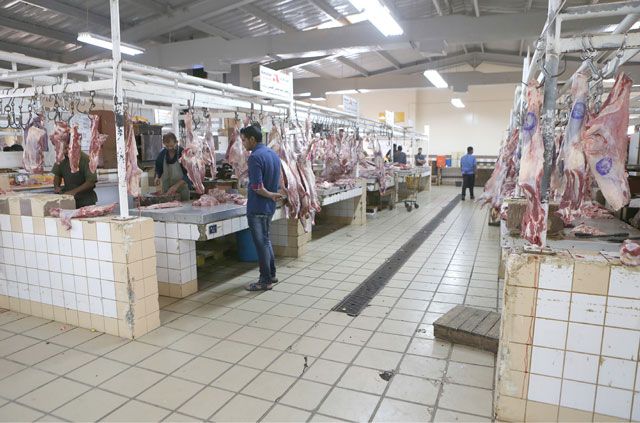 سوق المنامة المركزي... اللحوم توافرت فيما غاب الزبائن