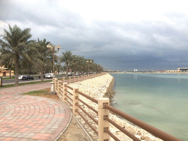  سماء البحرين تلبدت بالغيوم يوم أمس