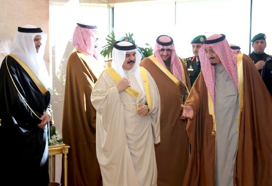 جلالة الملك يشارك في الجلسة الافتتاحية للقمة الخليجية في الرياض أمس