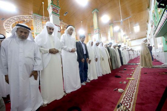 الصلاة الموحدة بين السنة والشيعة بجامع عالي في يوليو 2015