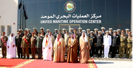جلالة الملك خلال افتتاحه مبنى مركز العمليات البحري الموحد أمس - بنا