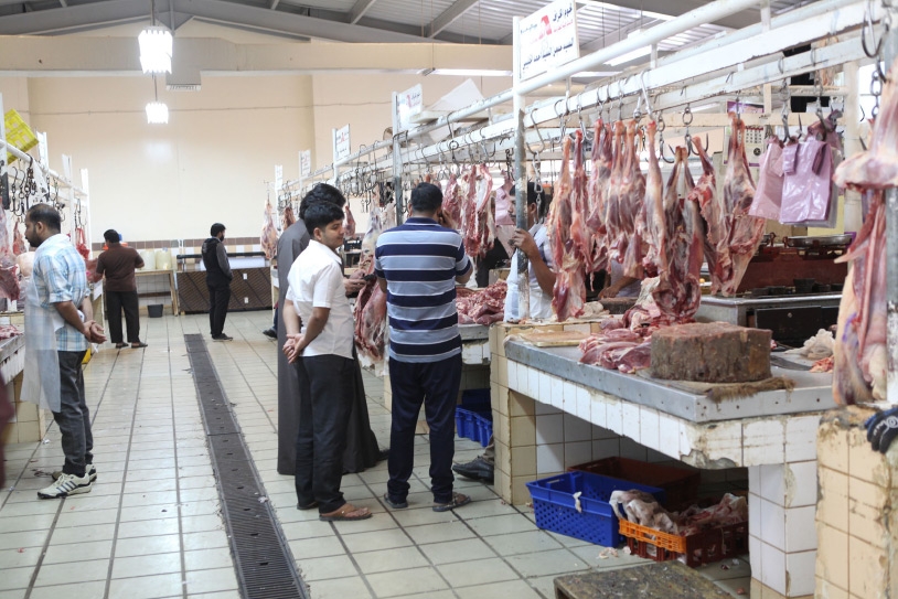 ﻿التاجر عباس المقابي طرح نحو ٢٠٠ ذبيحة للحوم أغنام أسترالية مذبوحة في الخارج ما أدى إلى هبوط الأسعار