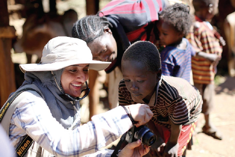 فاطمة قادر خلال تواجدها في إثيوبيا