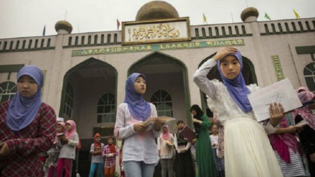  تتخرج الطالبات من دورة للدراسات الإسلامية في سانغبو بمقاطعة خنان 