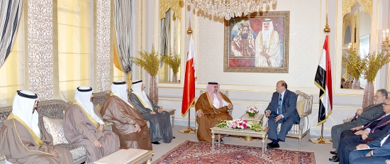 ﻿سمو ولي العهد ملتقياً الرئيس اليمني لدى زيارته لمملكة البحرين   (بنا)