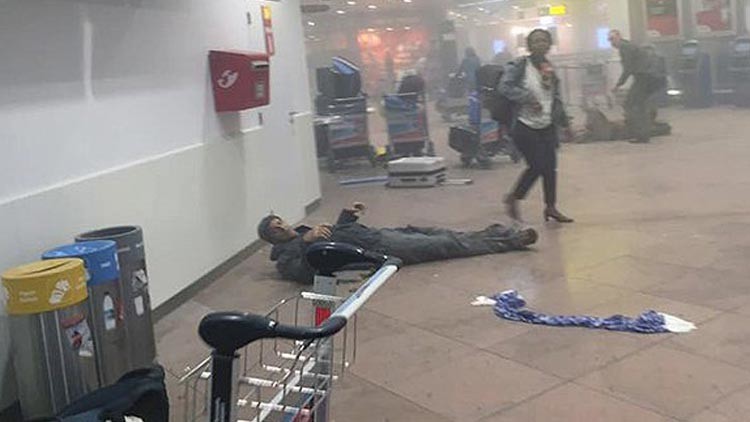سيباستيان بيلين في المطار بعد الانفجار