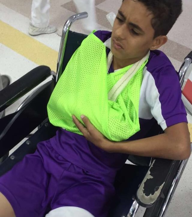 لاعب الاتحاد المصاب إبراهيم الكداد أثناء تواجده في المستشفى