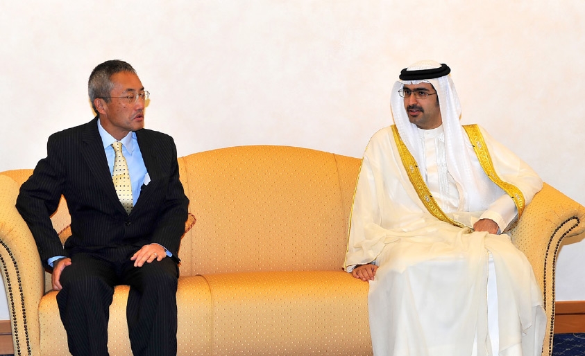 ﻿سمو الشيخ خليفة بن علي آل خليفة مستقبلاً نائب السفير الياباني