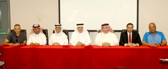 ﻿اللجنة المنظمة خلال اجتماعها الأخير