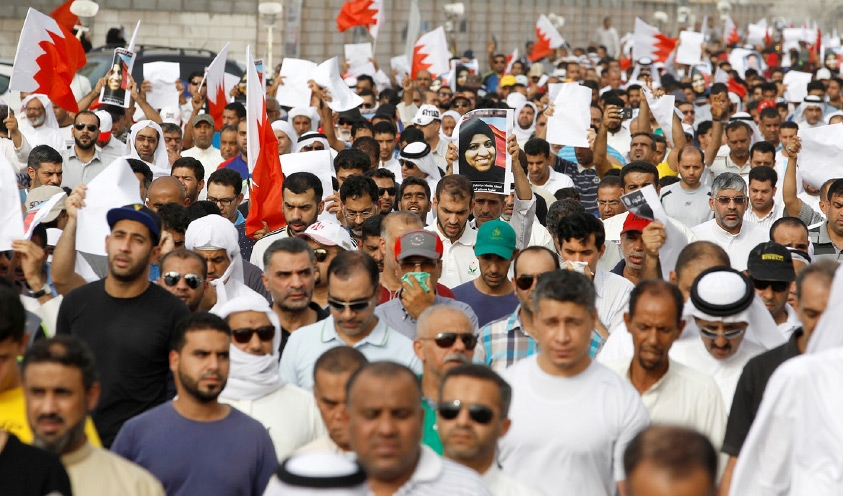 ﻿تشييع الضحية فخرية مسلم في سترة أمس (السبت) - REUTERS
