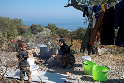 ﻿لاجئة ايزيدية في مخيم للاجئين باليونان - reuters