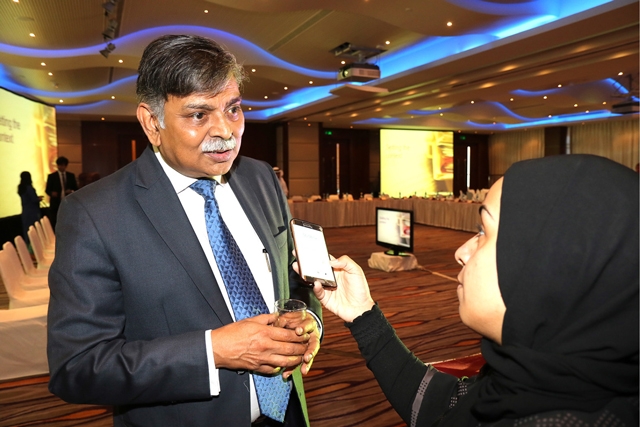 ﻿السفير الهندي في البحرين يتحدث إلى «الوسط»