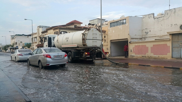 ﻿شفط مياه الأمطار في مدينة عيسى