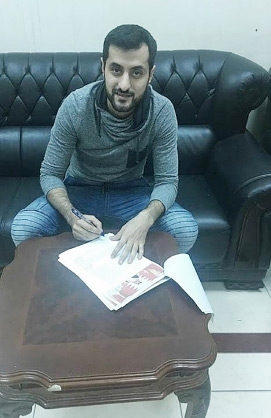 ﻿مسعود قمبر لدى توقيعه لنادي الحد رسمياً