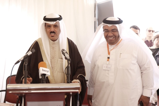 ﻿الوزير النعيمي: «الوسط» لها باع واسع في الحركة العلمية في البحرين