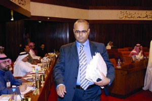 سيف قاب قوسين أو أدنى من الاستجواب