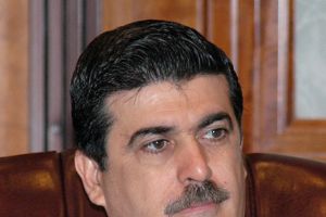نزار صادق البحارنة