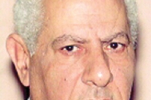 مكرم محمد أحمد