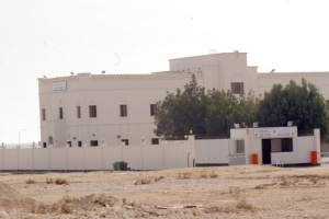 أهالي نزلاء «جو» يطالبون بالسماح للحقوقيين والمحامين بزيارة السجن