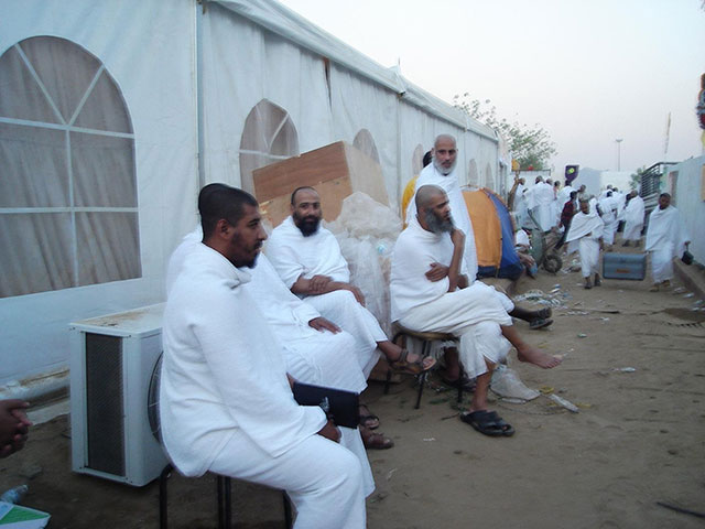 حجاج بحرينيون في عرفة صباح اليوم (الاثنين)